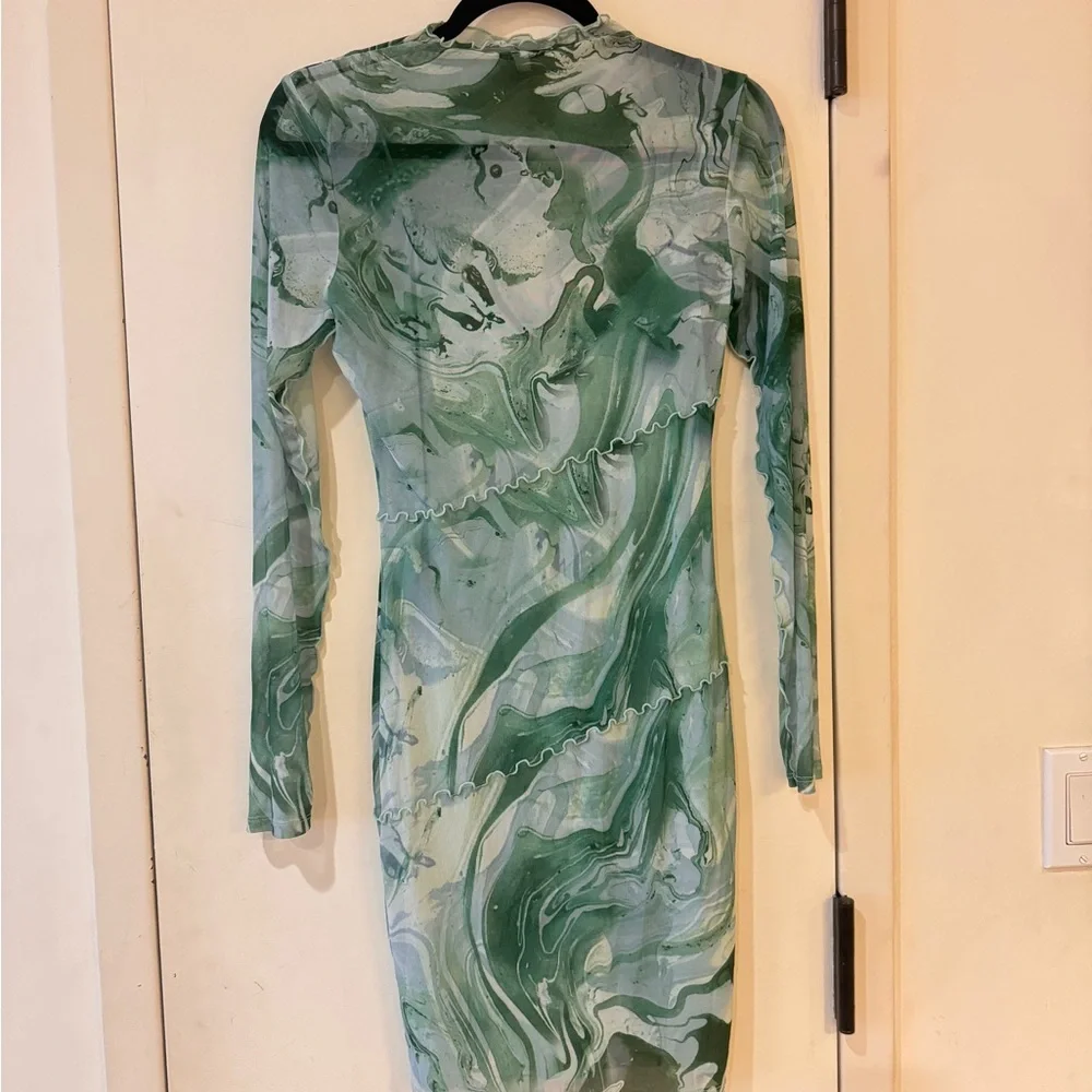 GUESS Elegant Green Marble Dress Short size M - Picture 1 of 5